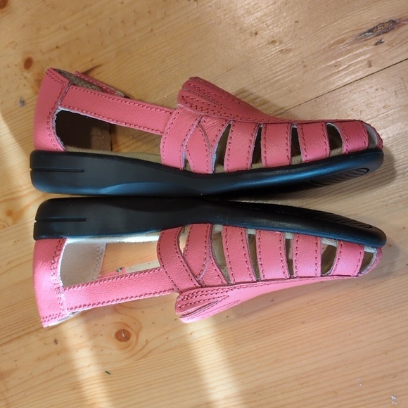 Experience Ultimate Comfort with Dr Scholls Advanced Comfort Series Sandals - Picture 9 of 14